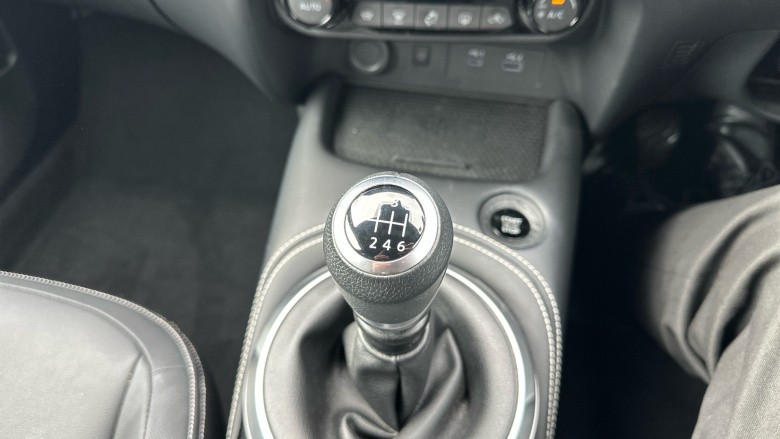 Nissan Juke 1.0 DiG-T Tekna 5dr Petrol Hatchback